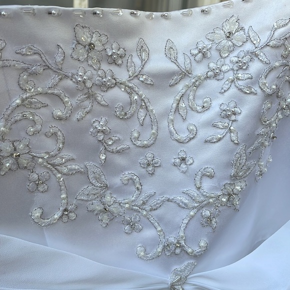 EUC- David's Bridal Flower Girl Dress Size 12 - Picture 12 of 14